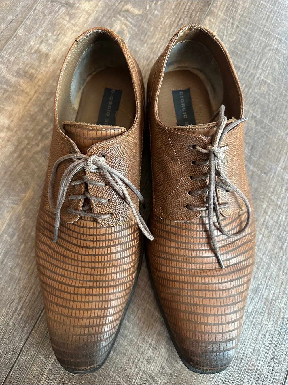 Giorgio Brutini Brown Textured Lace-Up Oxfords with Gradient Detail